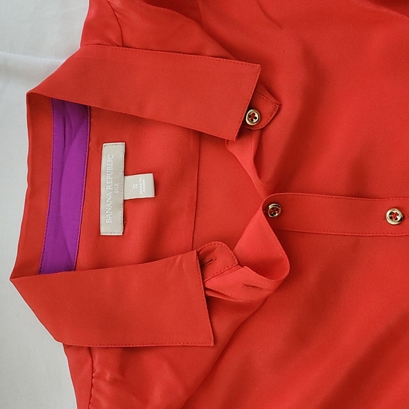 NWOT BR Red Silk button down shirt, size small - Picture 3 of 6